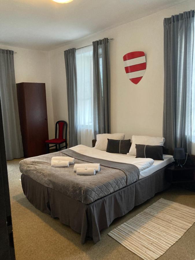 Hotel Camelot Tisá Kültér fotó